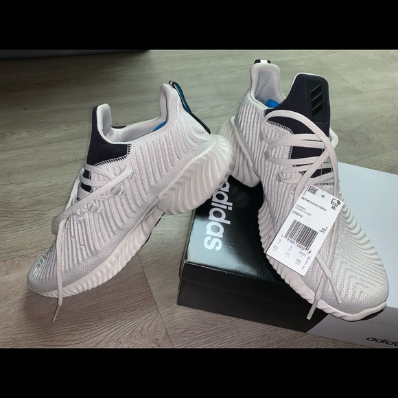 Adidas - Picture 2 of 3